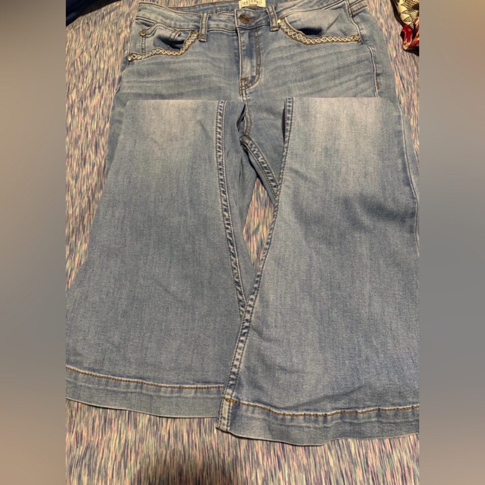 ❤️‍🔥LAST CHANCE ❤️‍🔥Shyanne Flare Jeans WORN ONCE